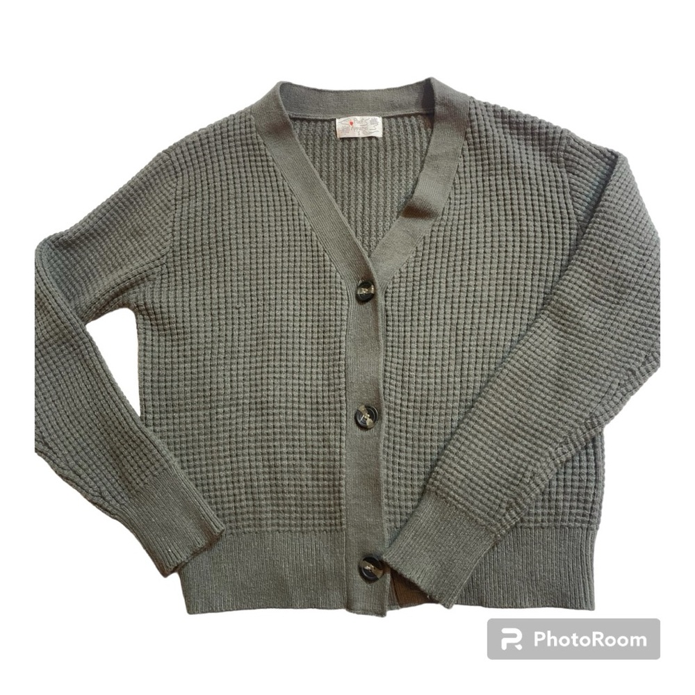 Cardigan shortie sweater Army green. New no tags